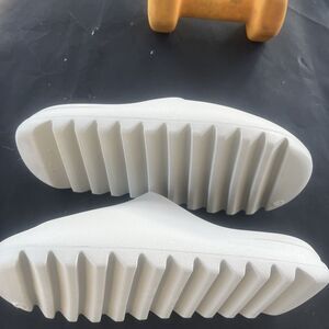 ys-01 yeezy slides Size12